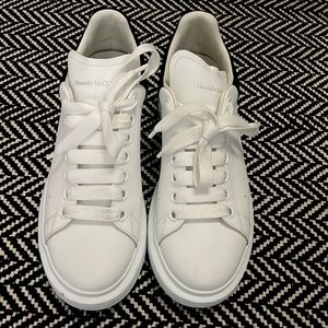 Alexander McQueen oversized sneaker